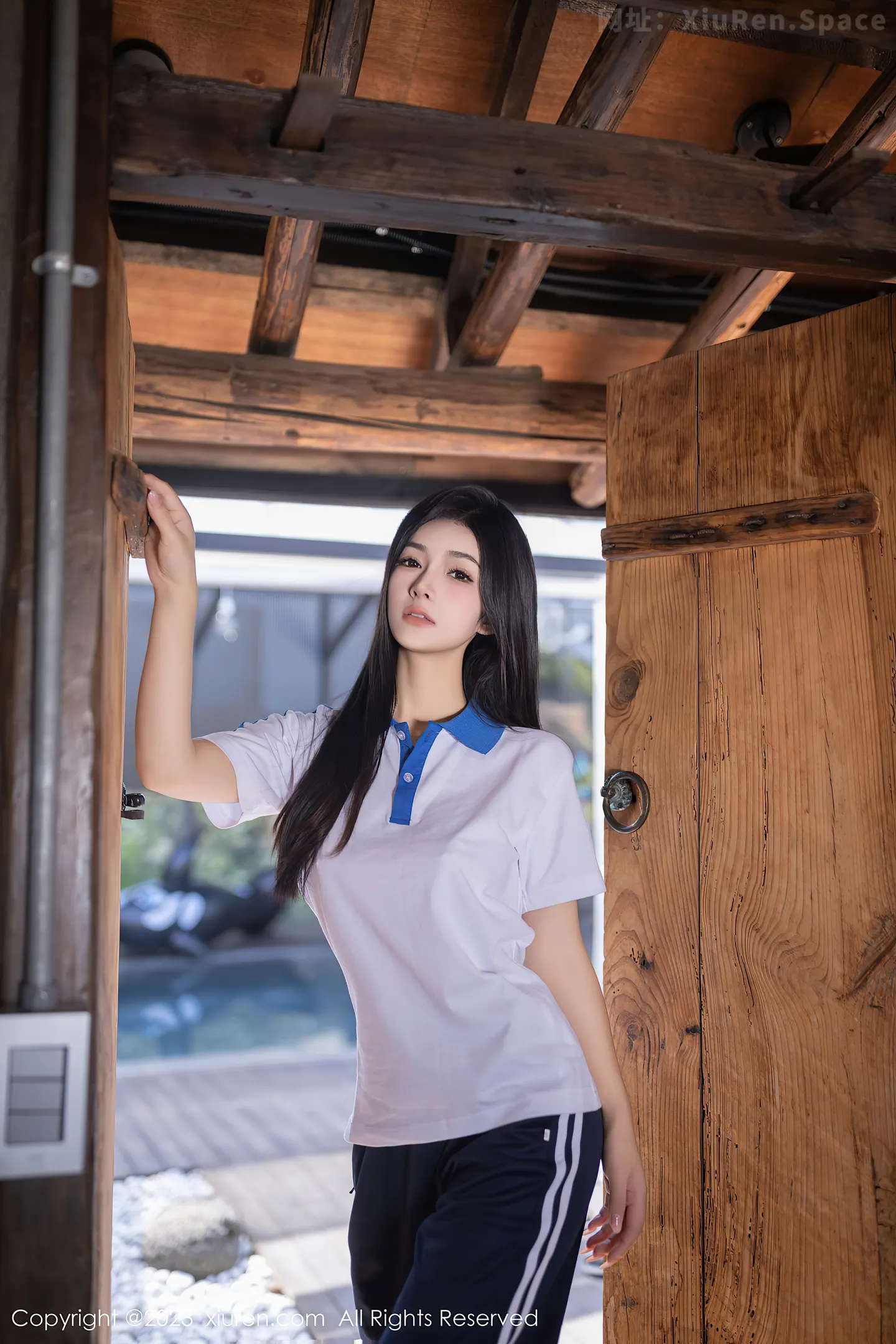 图片[6]-[XiuRen秀人网]VOL.7876 模特谭小灵性感学生角色装扮露黑色渔网秀惹火身材极致诱惑写真85P-秀人网官方网站